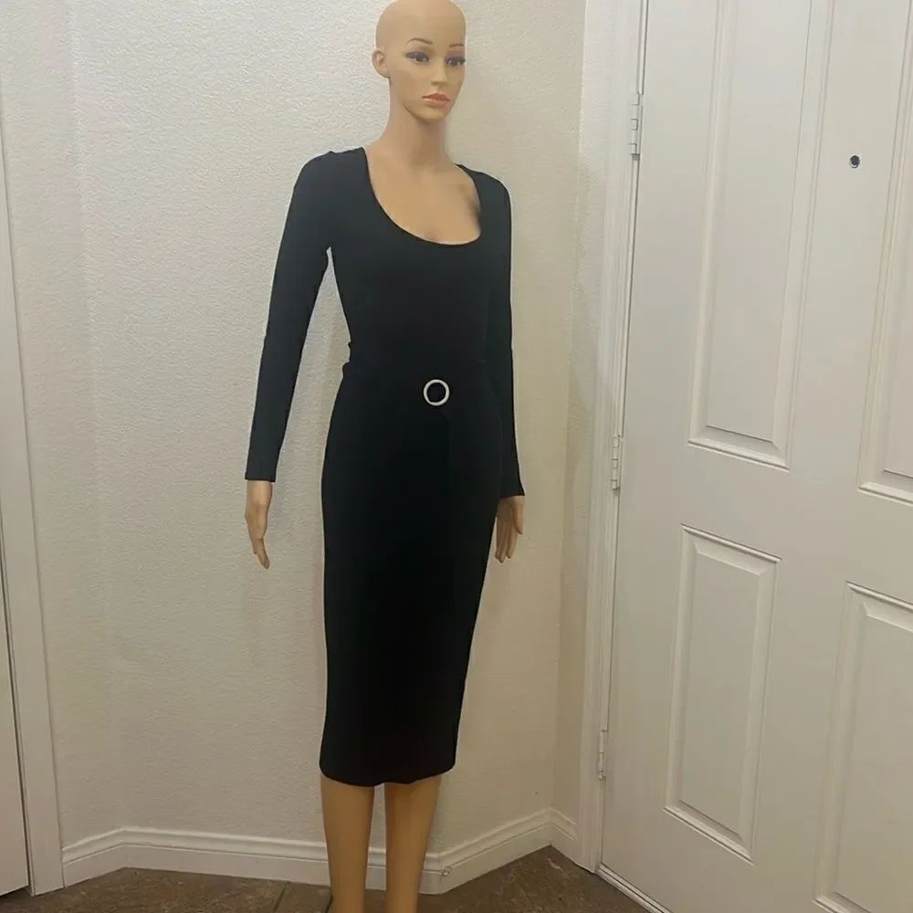 Guess Black Sweater Dress With Belt Sz Small Plunging Neckline Long Sleeve